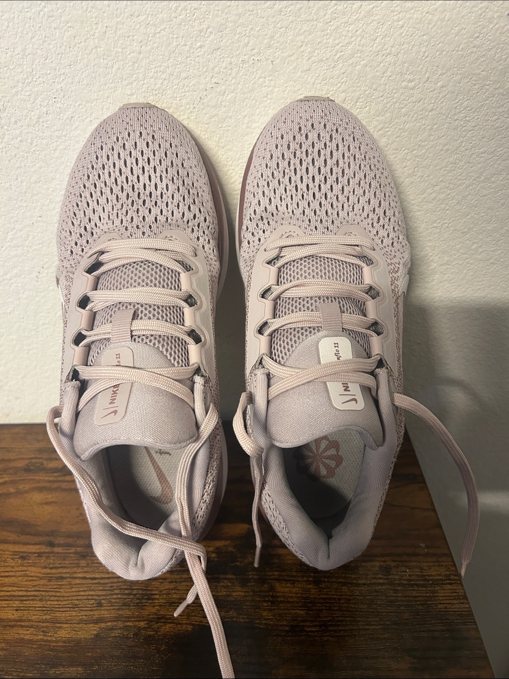 Nike Winflo 11 - mauve pink size 7.5